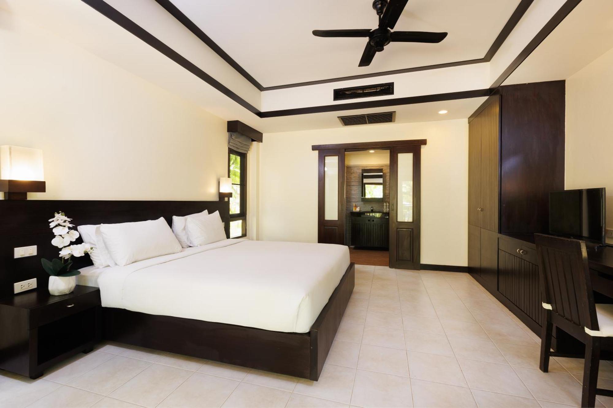 Nang Thong Beach Resort Khao Lak Exterior foto