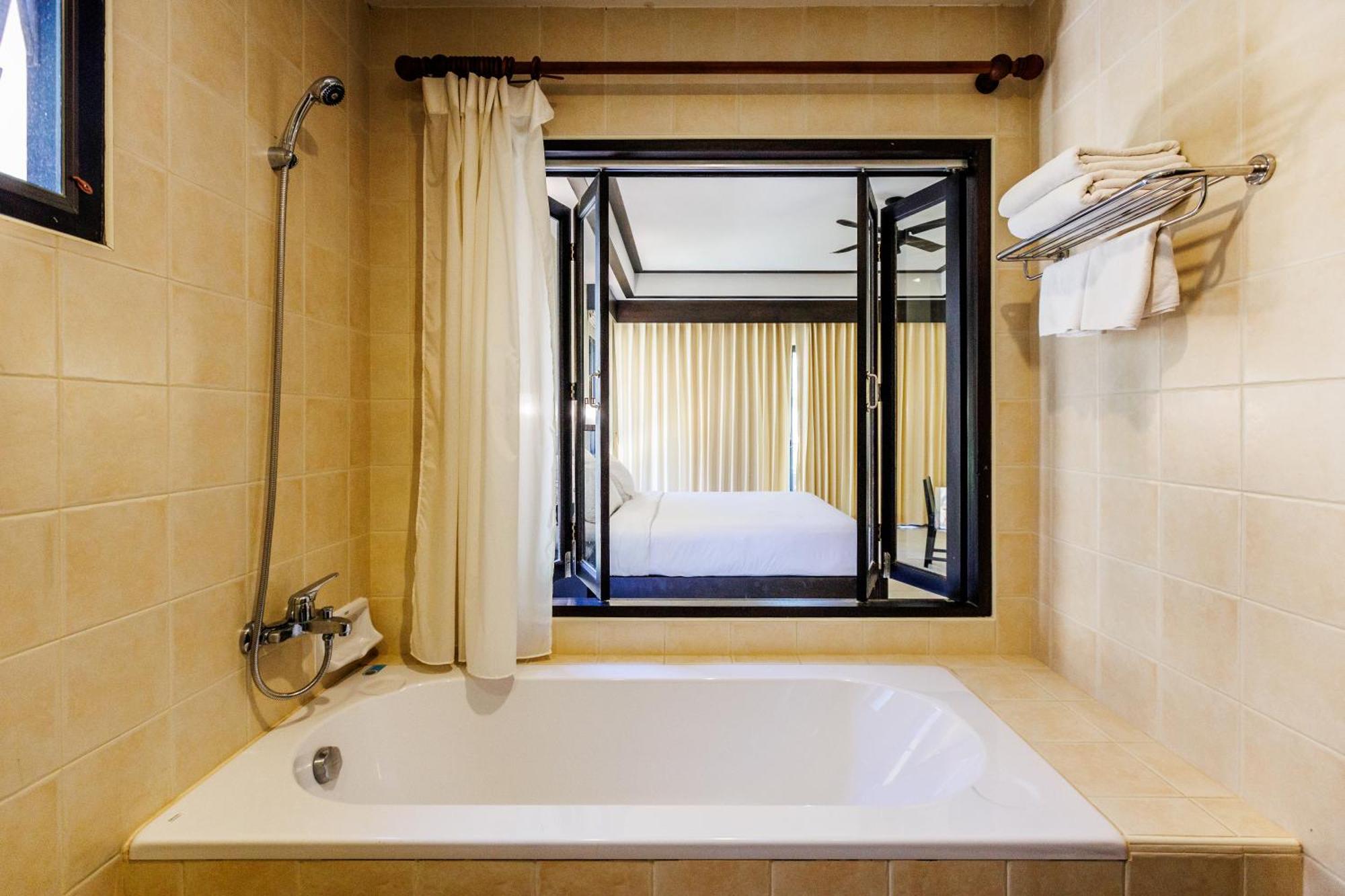 Nang Thong Beach Resort Khao Lak Exterior foto
